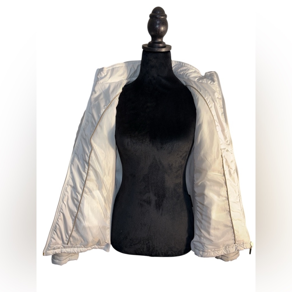 Weatherproof Quilted Jacket with Side Stretch- White Size Medium - Picture 5 of 10